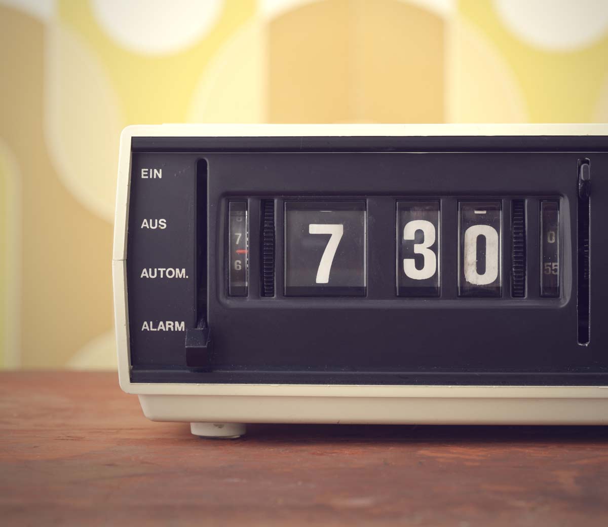 vintage clock radio