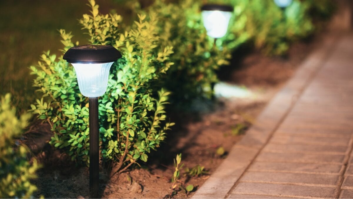 20 Things to Cleanup For Your Garden’s Fresh Start - garden lamps ss472855663