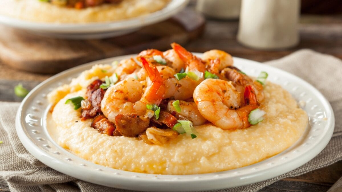 Where to Find the Best Cheap Breakfast in Every State - Alabama shrimp and grits dp98938534