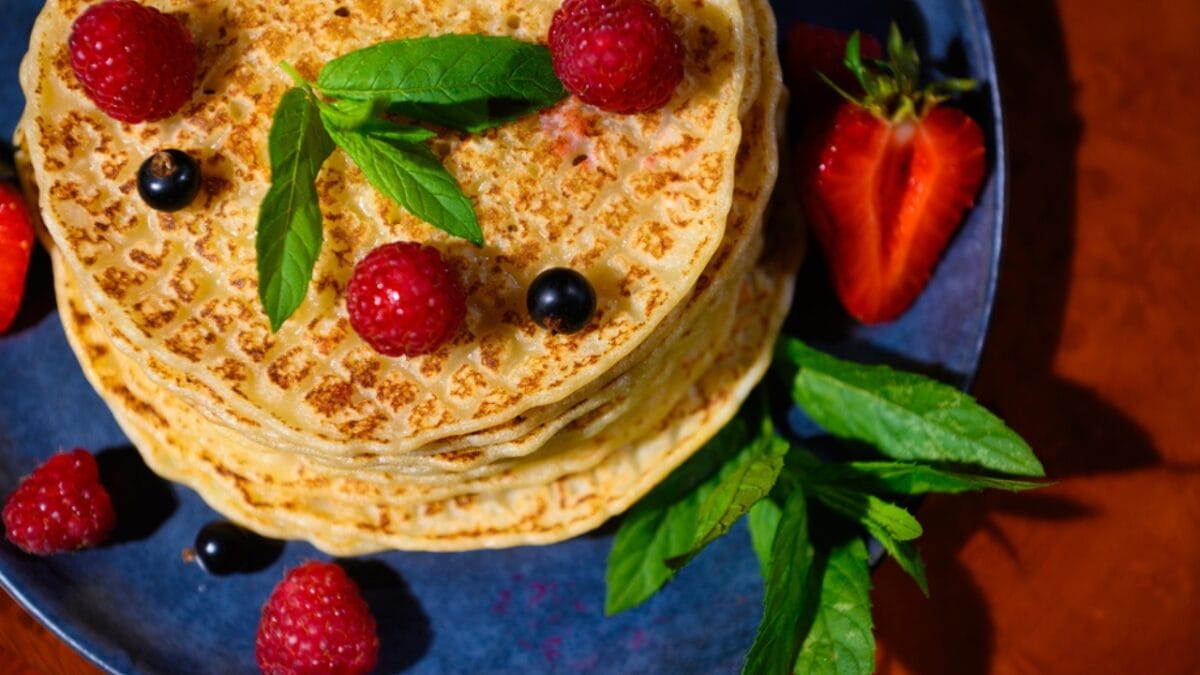 Where to Find the Best Cheap Breakfast in Every State - California pancakes dp664197324