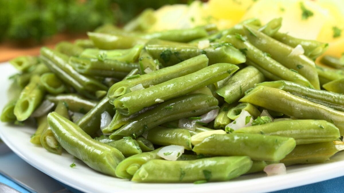15 Foods That Can Help Your Sick Cat Start Eating Again - Green Beans dp5878767