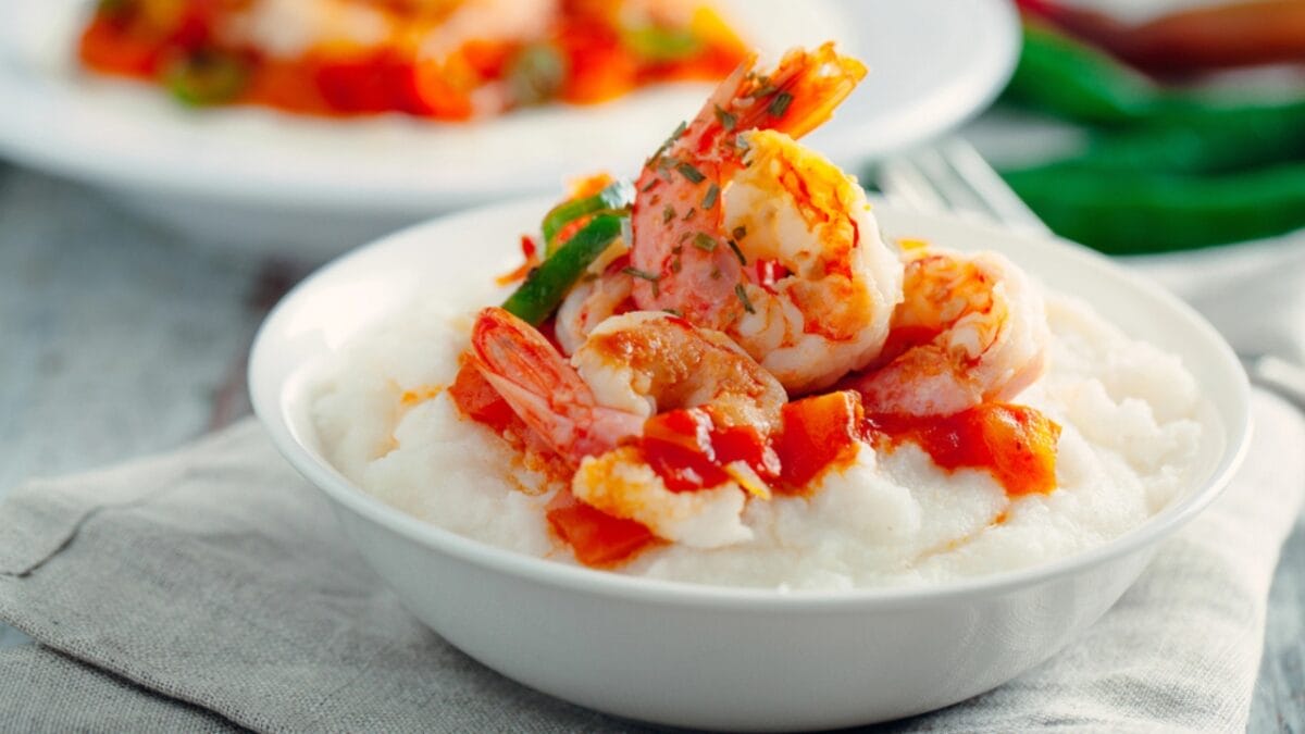 Where to Find the Best Cheap Breakfast in Every State - Mississippi shrimp and grits dp54499217