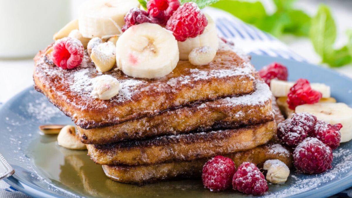 Where to Find the Best Cheap Breakfast in Every State - North Dakota French toast dp118829124