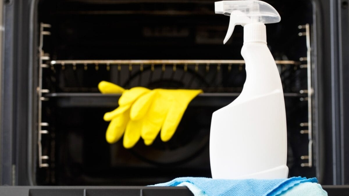 3 Simple Steps to Clean That Grimy Glass Oven Door - Regular Maintenance ss2125016522