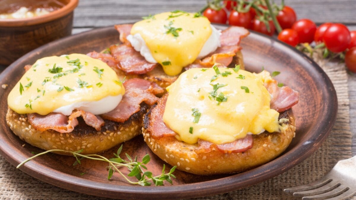 Where to Find the Best Cheap Breakfast in Every State - South Dakota eggs Benedict dp161713198
