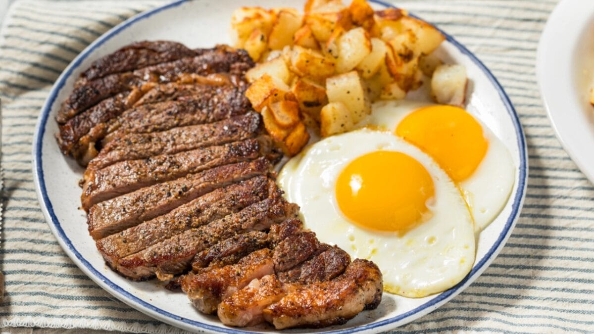 Where to Find the Best Cheap Breakfast in Every State - Wyoming steak and eggs dp725012564