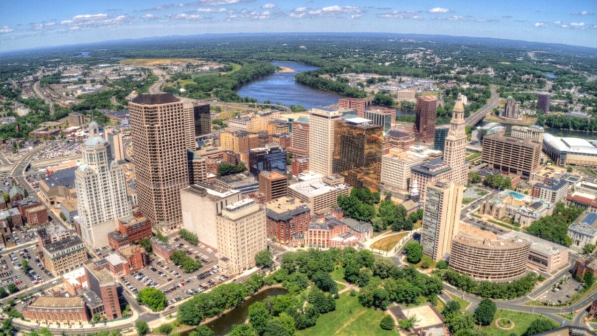 50 of the Best Dog-Friendly Hotels in the U.S. - connecticut city ss1121373920