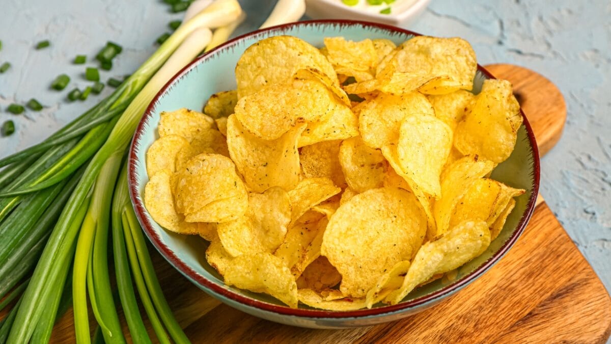 15 Foods You Can’t Resist – And Science Knows Why - crispy potato ss2327984269