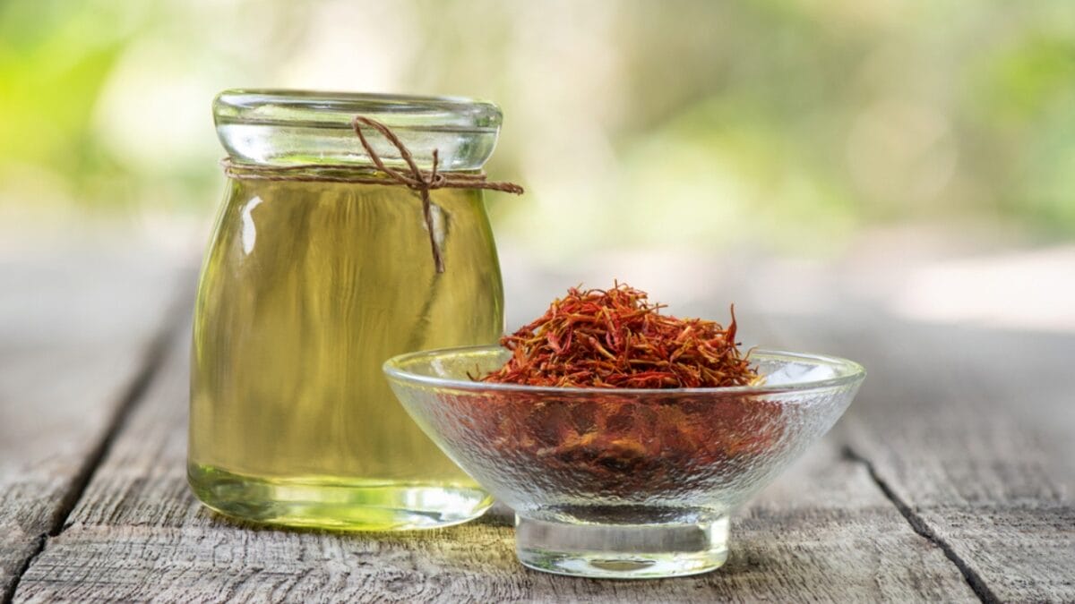 10 Must-Have Oils if You Want Juicy, Flavorful Steaks - safflower oil ss1966659187