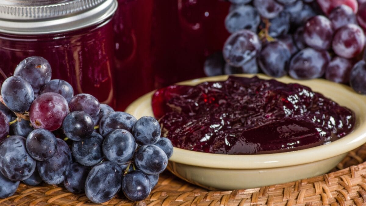 15 Foods You Can Easily Canned at Home Using the Boiling Water Method - grape jelly dp57230289