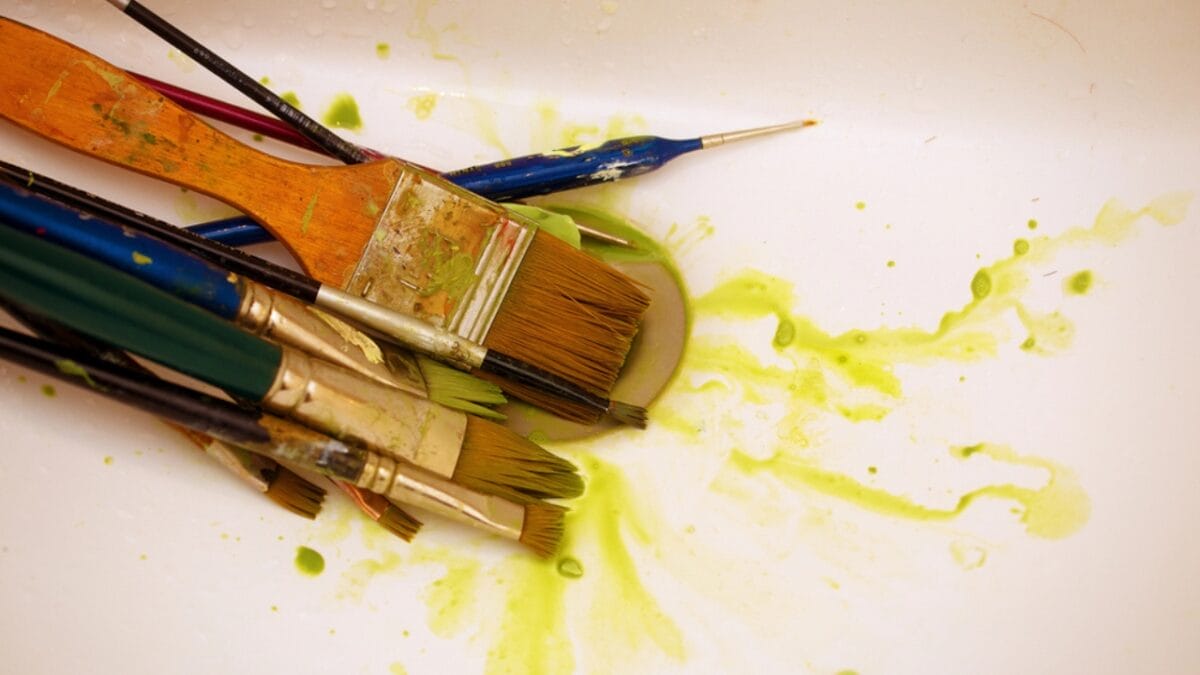 10 Unexpected Ways to Use Irish Spring Soap in Your Home - paint brush dp85332978