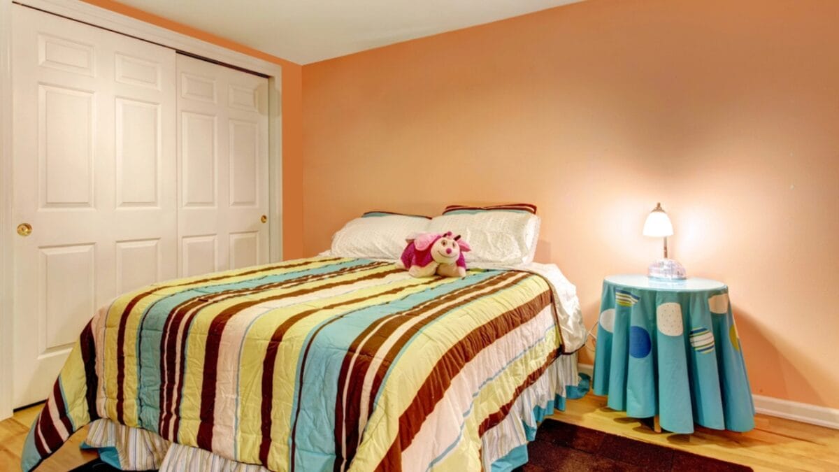 10 Paint Colors That Make Your House Look Dated & What to Use Instead - peach color dp47642067