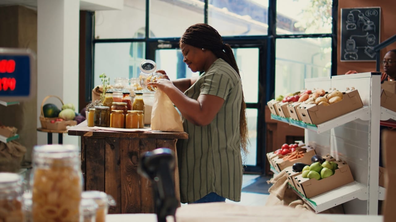 19 Ways to Slash Your Food Costs Without Sacrificing Quality - Bulk buying dp733255862