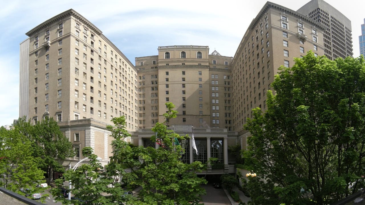 50 of the Best Dog-Friendly Hotels in the U.S. - Fairmont Olympic Hotel wc
