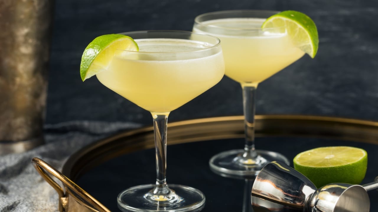 Mastering the Art of Simplicity: 20 Delicious 3-Ingredient Cocktails - Gimlet cocktail dp420899348