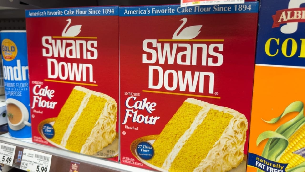 18 Once-Popular Cooking Ingredients You Don’t See Anymore - Swans Down Cake Flour ss2291158979