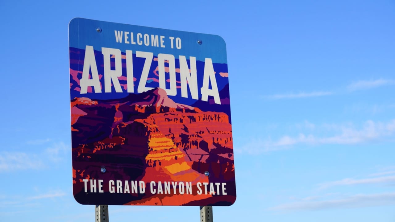 50 of the Best Dog-Friendly Hotels in the U.S. - arizona signange dp659876010