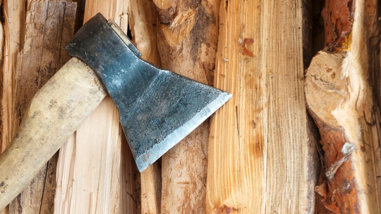 The Bushcrafter's Guide to Sharpening an Axe by Hand -