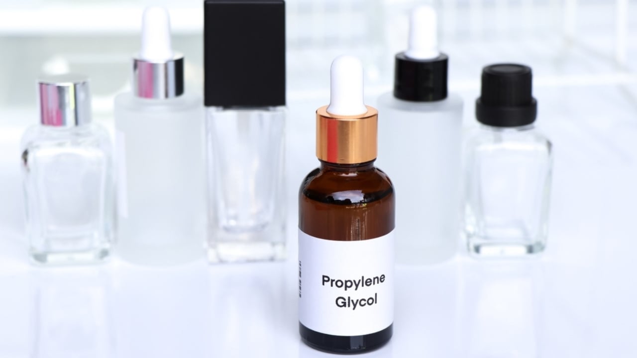 11 Common Shampoo Ingredients Linked to Bald Spots & Thinning Hair - propylene glycol ss2224087637