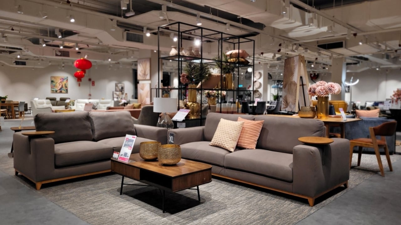 The “10-Year Rule” to Avoid Bad Decor Buys, Designer Says - sofa ss2268680991