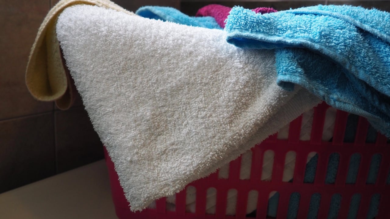 Millennial Minimalism: 15 Things to Let Go of in Your 30s - towels dp645696280