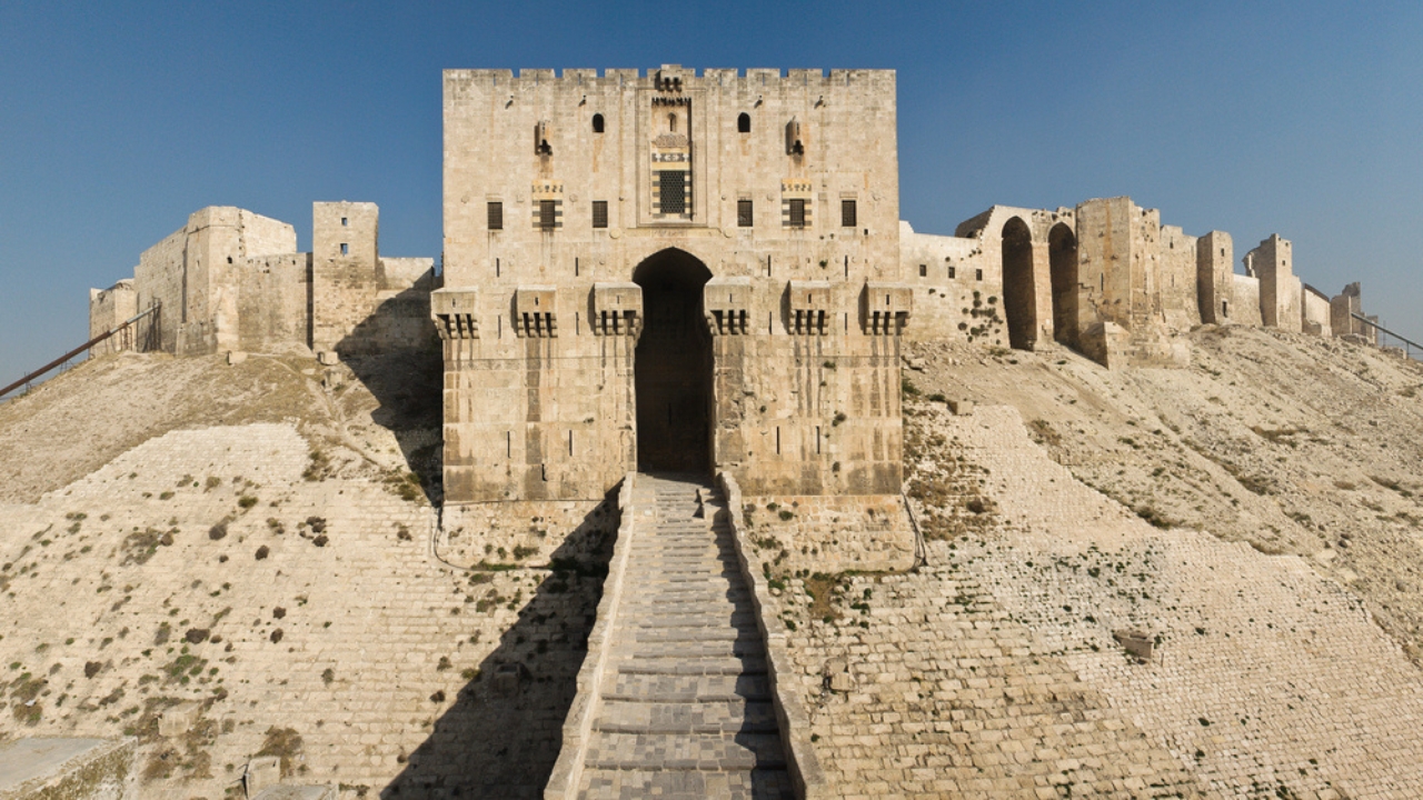 10 Oldest Cities That Survived the Fall of Empires - Aleppo The Crossroads City dp112377230 dnoh