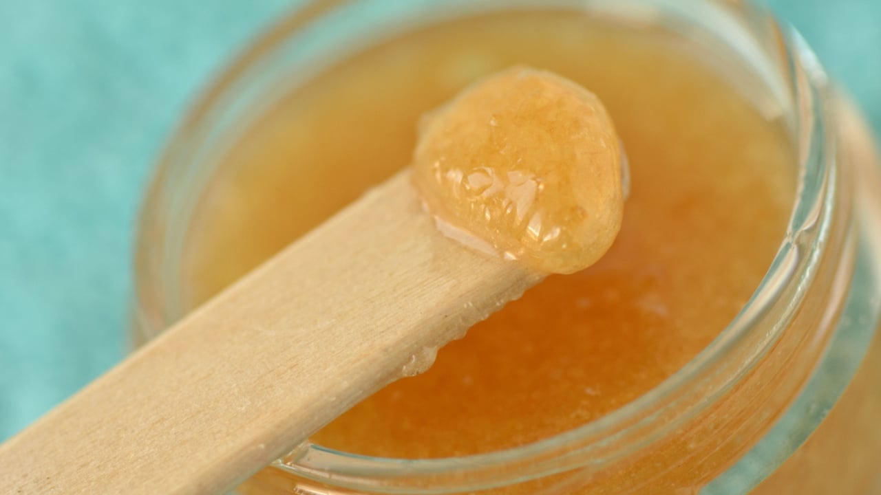 15 Everyday Problems Honey Can Solve Naturally - homemade lip scrub ss1054422374 dpdgm