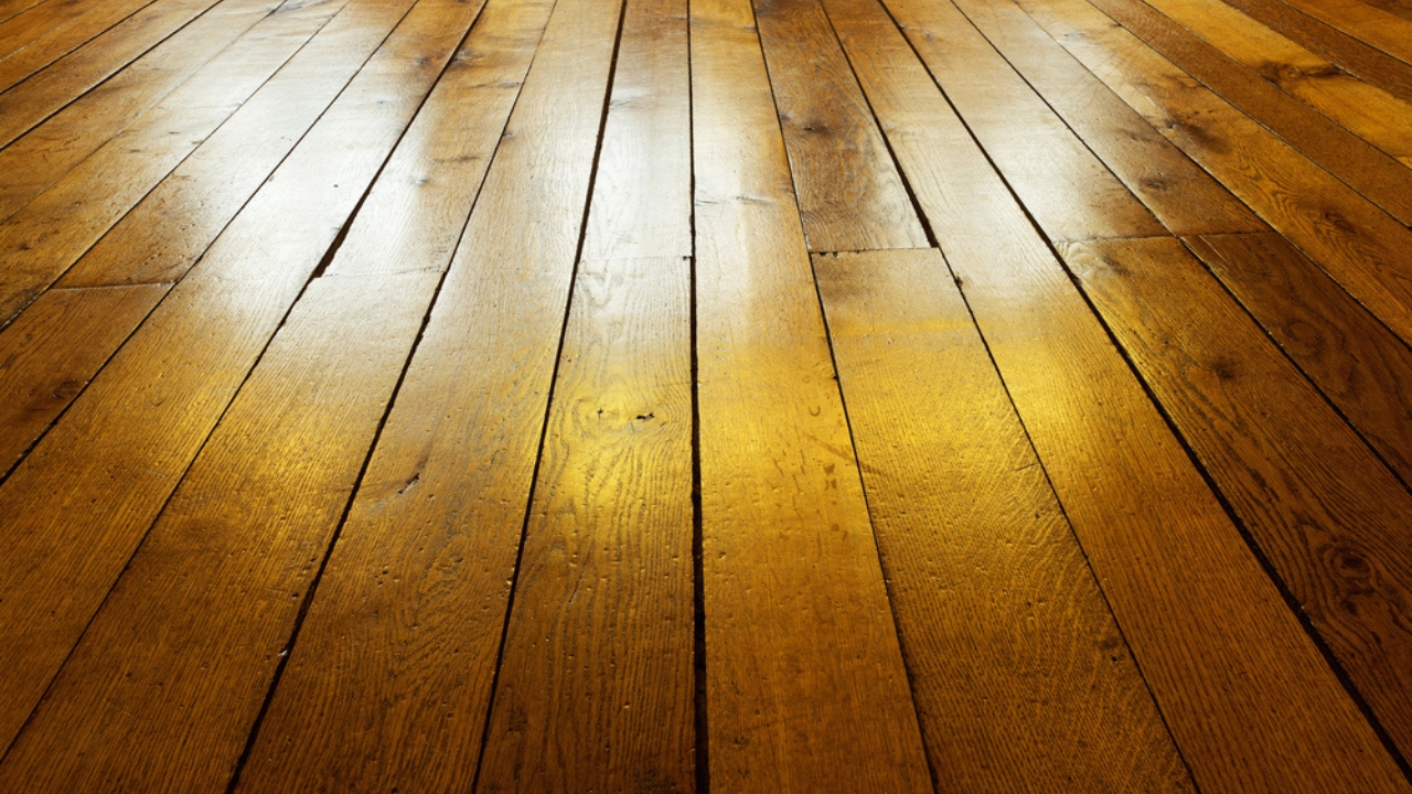 15 Woods You Should Never Burn: Protect Your Health and Home - Painted or Varnished Wood dp87971284 dnoh