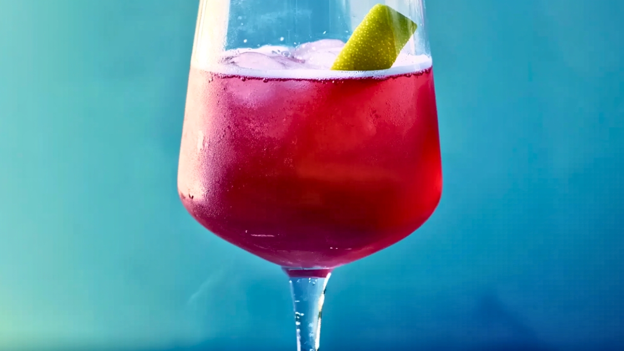 Try This Bishop Cocktail for a Rich Flavor Experience - Bishop Cocktail midia
