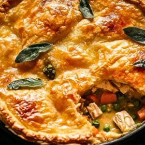How to Make the Perfect Sage-Butter Chicken Pot Pie - Browned Sage Butter Chicken midia