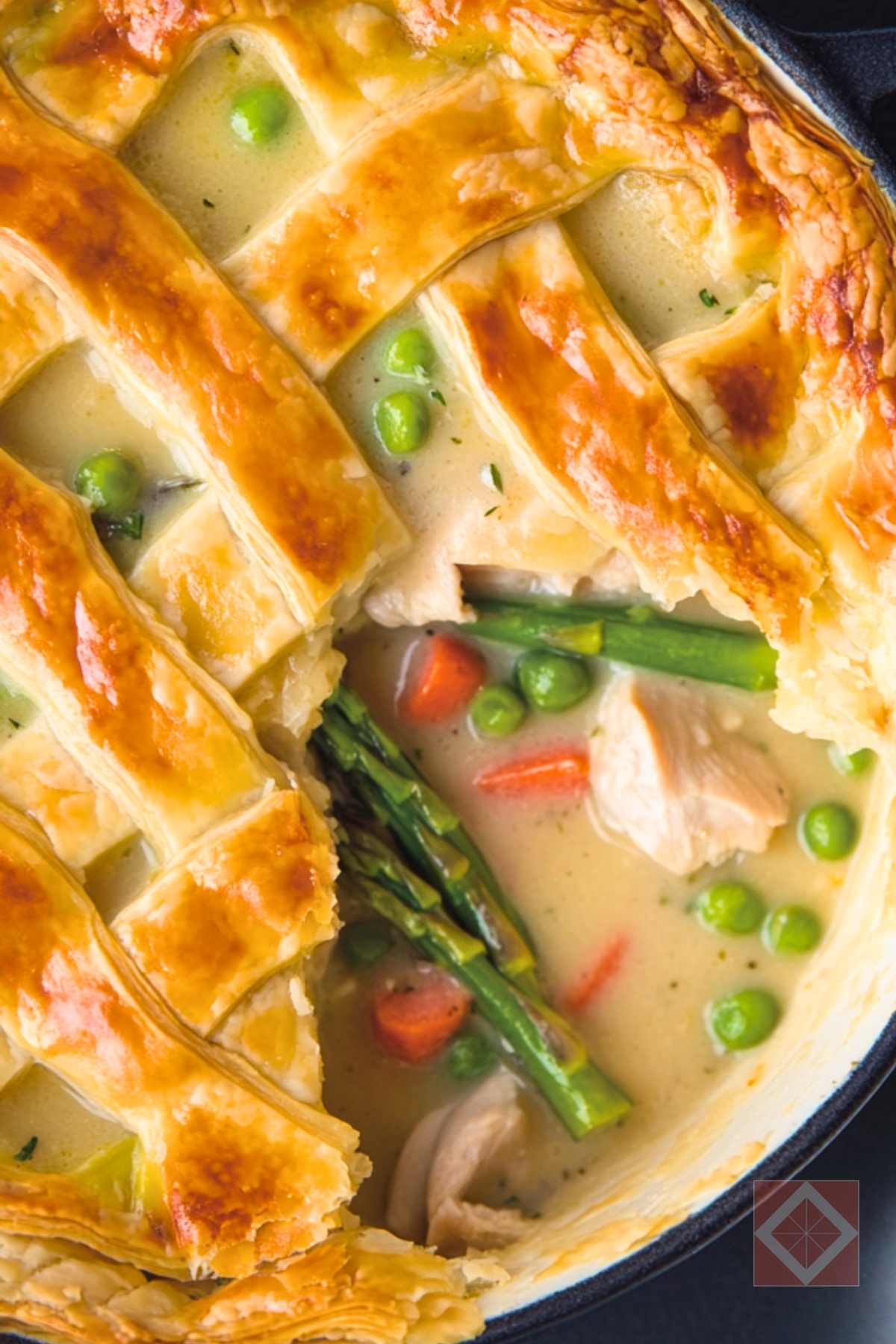 Chicken Pot Pie with Spring Vegetables One-Pot Recipe Made Simple - Chicken Pot Pie with Spring Vegetables pin 2 midia
