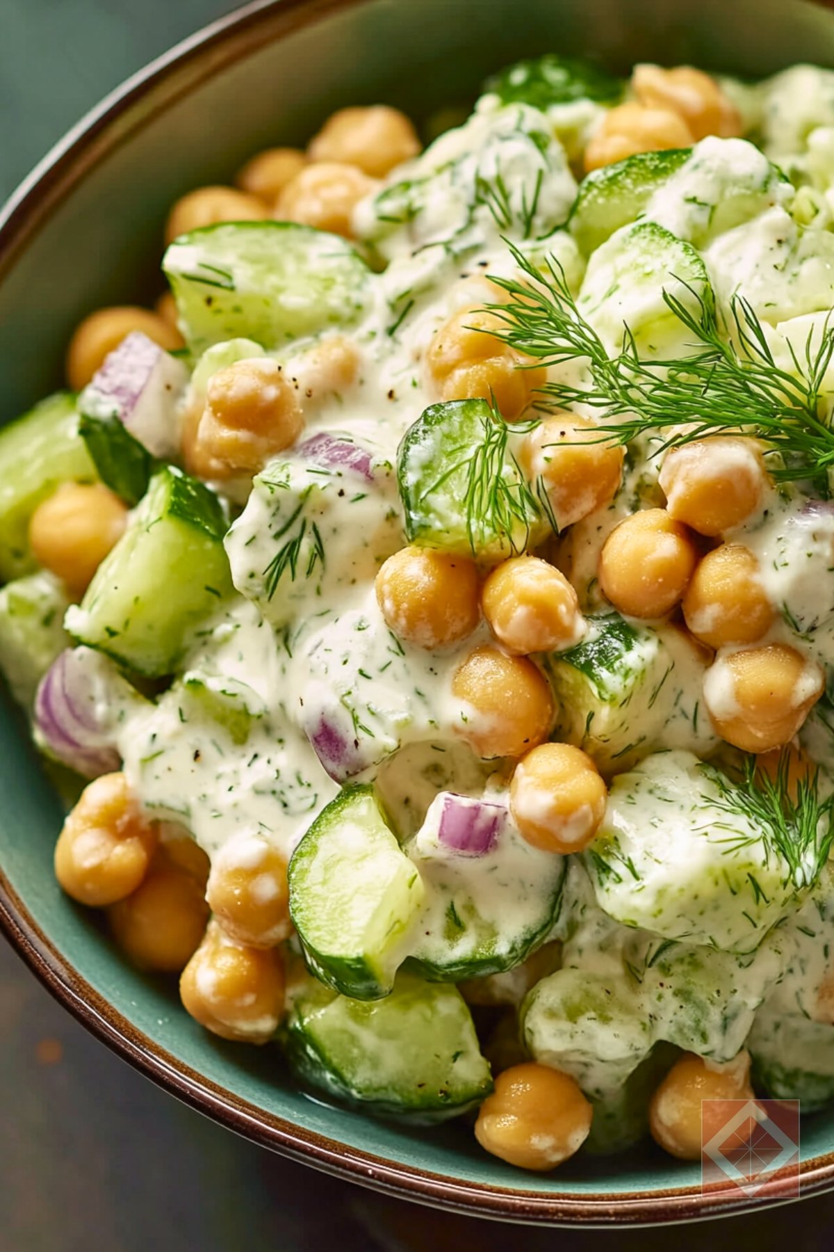 Creamy Chickpea Salad for a Quick Lunch - Chickpea and Cucumber Salad with Creamy Yogurt Dressing pin 2 midia
