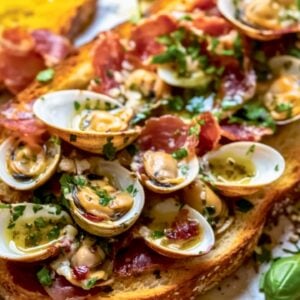 30-Minute Easy Recipe for Clams on Toast - Clams on Toast midia