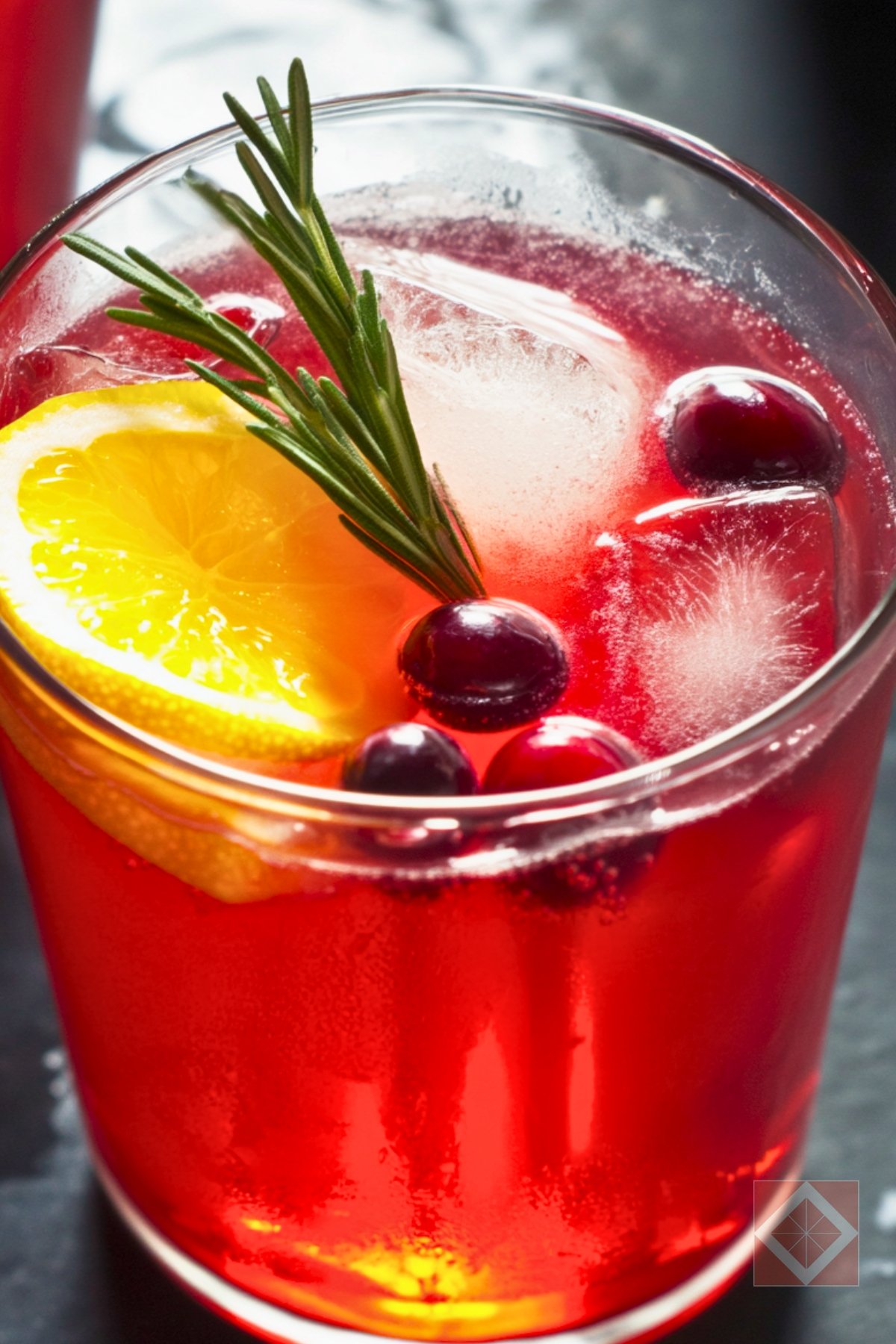 21 Refreshing Mocktail Recipes to Transform Your Gatherings - Cranberry Seltzer Cocktail pin 1 midia