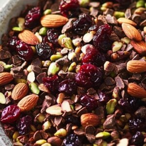 A Nutty & Sweet Anti-Inflammatory Snack Trail Mix - Dark Chocolate Cherry Trail Mix midia