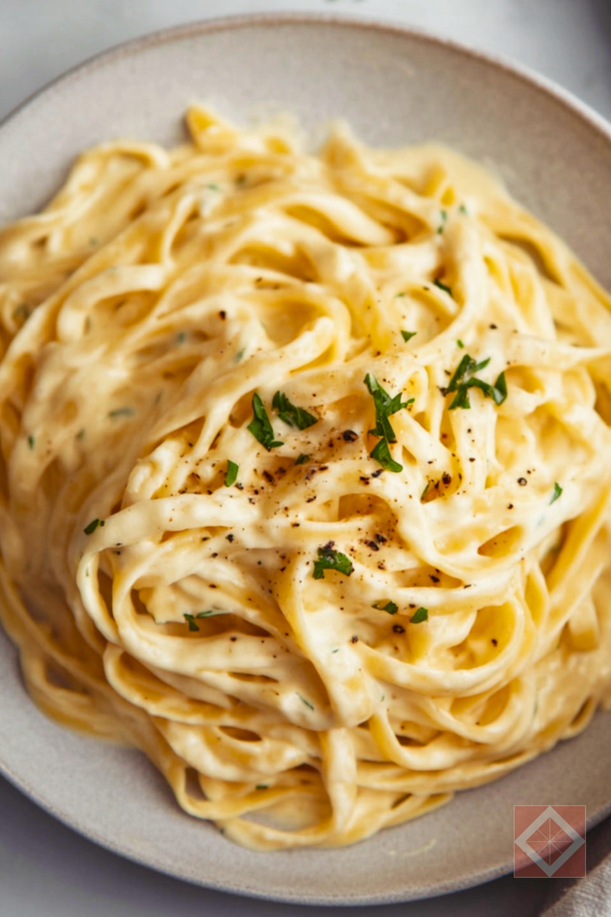 Restaurant-Quality Fettuccine Alfredo Made Easy - Fettuccine Alfredo pin 2 midia