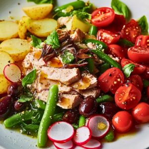 Fresh Niçoise Salad with Herbaceous Dressing: A Must-Try Dish - Fresh Nicoise Salad midia