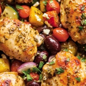 Greek Sheet Pan Chicken with Zucchini, Peppers & Olives - Greek Sheet Pan Chicken midia