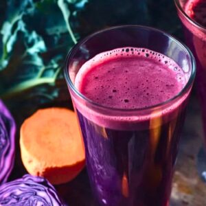 Easy Red Cabbage Carrot Juicing Recipe to Help Kickstart Your Metabolism - Red Cabbage Carrot Juice midia