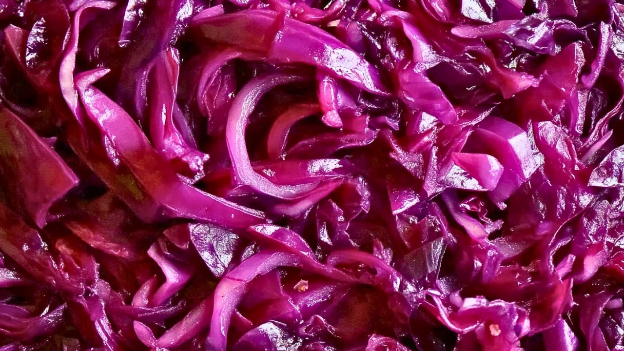 Sautéed Red Cabbage: A Perfect Side for Any Meal - Sauteed Red Cabbage midia