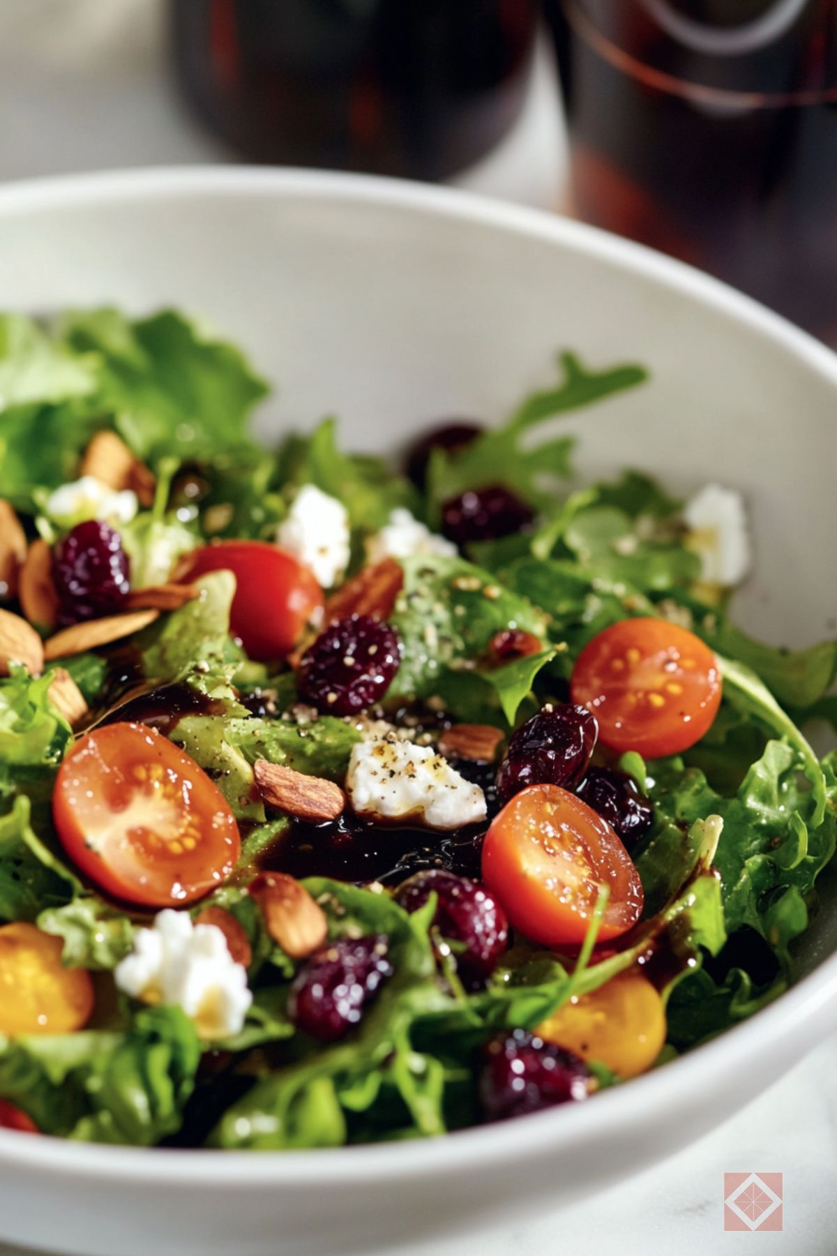 This 15-Minute Spring Salad Tastes Like It Came From a Restaurant - Spring Greens Salad pin 2 midia