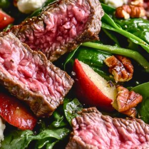 Best Steak Tips with Wilted Spinach, Gorgonzola & Apple Salad One-Pot Recipe - Steak Tips with Wilted Spinach Gorgonzola and Apple Salad midia
