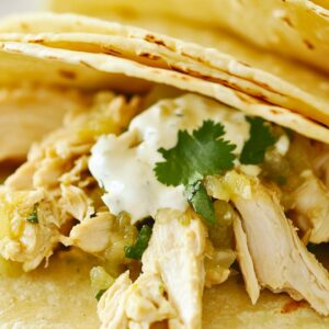 Best Easy Tomatillo Chicken Soft Tacos for Two: One-Pot Recipe - Tomatillo Chicken Soft Tacos for Two midia