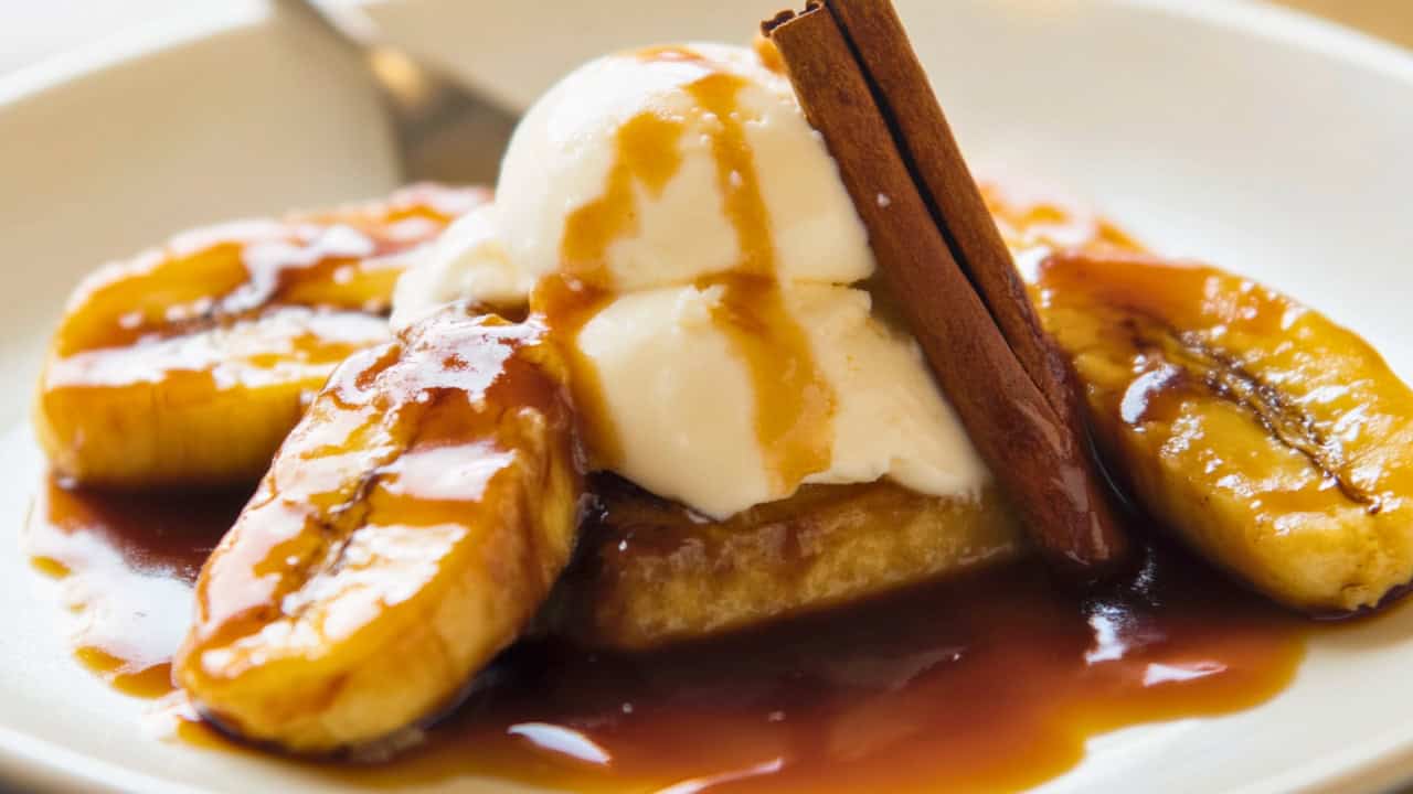 Easy Bananas Foster One-Pot Recipe for a Quick Gourmet Dessert - Bananas Foster midia 1