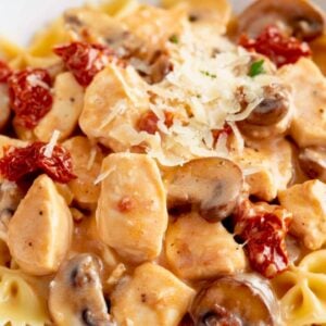 Rich & Creamy Chicken Marsala Pasta Instant Pot Recipe - Chicken Marsala Pasta midia