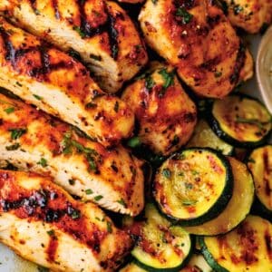 Harissa-Grilled Chicken & Zucchini That's Easy & Delicious in 15 Minutes - Grilled Lemon Harissa Chicken Zucchini midia