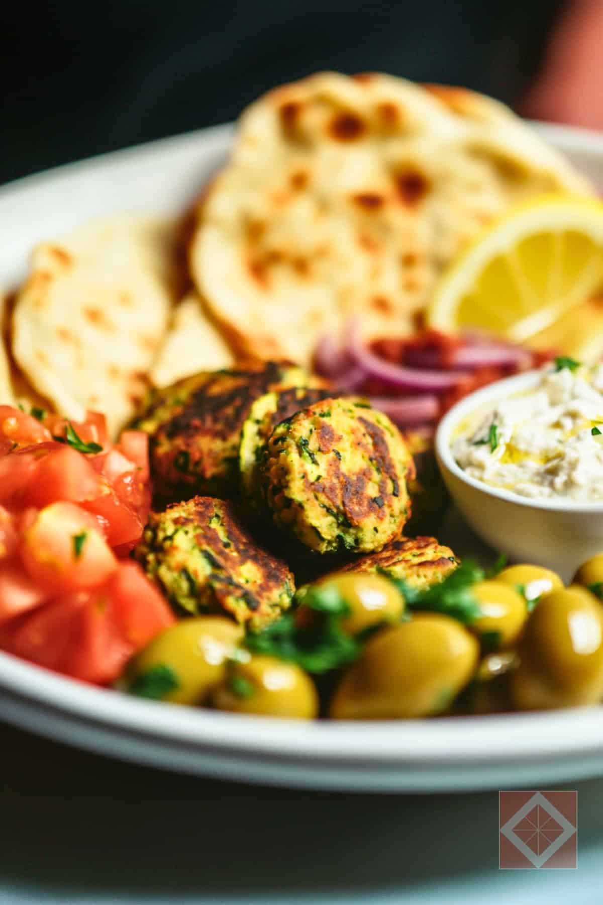 Quick High-Protein Vegan Courgette Falafel Bowl - High Protein Vegan Courgette Falafel pin 3 midia