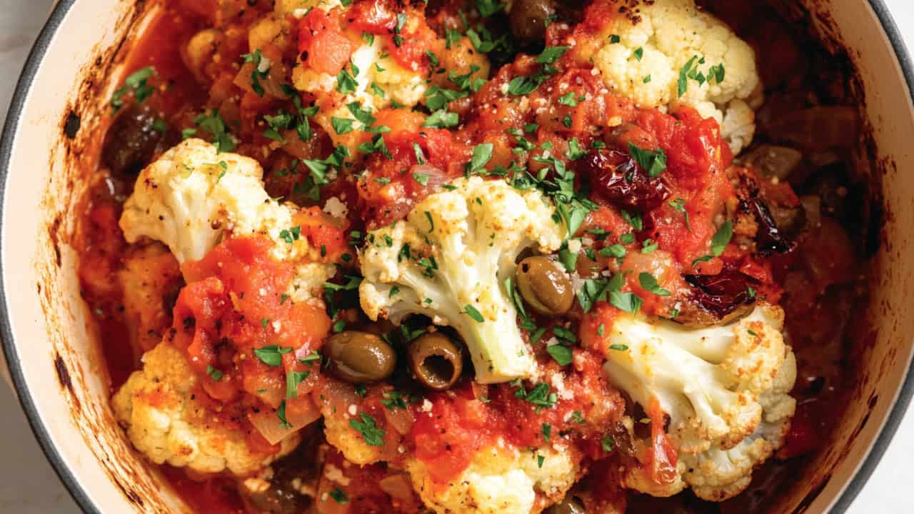 Best Pot-Roasted Cauliflower with Tomatoes & Olives One-Pot Recipe - Pot Roasted Cauliflower with Tomatoes Olives midia