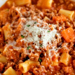 Easy Instant Pot Pasta Recipe: Creamy Rigatoni Bolognese - Rigatoni Bolognese midia