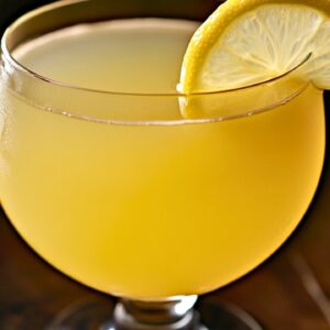 Warm Up with This Sake Hot Toddy Recipe - Sake Hot Toddy midia